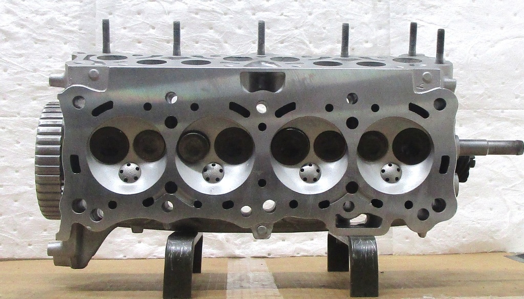 1980-1983 Reconditioned Aluminum Cylinder Head For Honda 1.5L,1487 CID L4, 8 Valve SOHC ( IN LINE ) With cam, No CVCC, Casting # PA6-4, EM1, 2510, Compatible with : Civic, ( $No Core Charge ) please ask for shipping information.