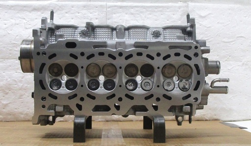 [710001WC] 2004-2006 Reconditioned Aluminum Cylinder Head For Scion/Totota 1.5L /1497 CID L4,16 Valve DOHC ( IN LINE ) With Cams, Casting # NZ26, 2898 Compatible With : Scion XA, XB, Toyota Echo, Yaris  ( $150.0 Core Charge ) this is a Used casting so there are visible chips and scratches but they will not affect the performance of the cylinder head. C.H.E will provide Return Core label, please ask for shipping information.