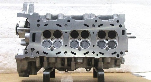 [3SL009WC] 2012-2014 Reconditioned Aluminum Cylinder Head For Hyundai 3.3L/3342 CID V6, 24 Valve DOHC,  ( LEFT ) With Cams, Casting # Lambda-2 GDI LH #5, Vin : F, G, Compatible With : Santa Fe, Azera ( $150.0 Core Charge ) this is a Used casting so there are visible chips and scratches but they will not affect the performance of the cylinder head. C.H.E will provide Return Core label, please ask for shipping information.