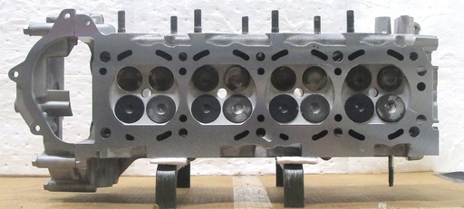 [5W0109WC] 1989 + Reconditioned Aluminum Cylinder Head For Nissan 2.4L/2389 CID L4, 16V DOHC ( IN LINE ) With Cams, Casting # F45 9R, KA24DE, Compatible With : 240SX, Vin : H ( $150.00 Core Charge ) this is a Used casting so there are visible chips and scratches but they will not affect the performance of the cylinder head. C.H.E will provide Return Core label, please ask for shipping information.
