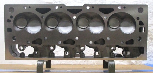 [17R048VS] 2001-2009 Reconditioned Cast Iron Cylinder Head for Chevrolet/GMC 8.1L/496 CID V8, 16V OHV L18 ( RIGHT ) With Valves and Springs, Casting # 12558162, 2CW2R, Compatible With : Chevrolet Silverado, C3500HD, Avalanche, Kodiak, Express Vans, Suburban, GMC Savana Vans, Sierra, Yukon XL 2500, Vin : E, G ( $125.00 Core Charge ) this is a Used casting so there are visible chips and scratches but they will not affect the performance of the cylinder head. C.H.E eill provide return core label, contact C.H.E for shipping information.