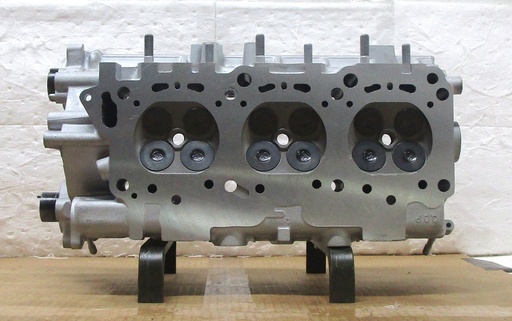 [5WR013WC] 1990-1992 Reconditioned Aluminum Cylinder Head For Nissan 3.0L/2960 CID V6, 24 Valve DOHC ( RIGHT ) With Cams, Casting # L-30P 2R, Compatible With : 300ZX, VG30DE, 2375 ( $120.0 Core Charge ) this is a Used casting so there are visible chips and scratches but they will not affect the performance of the cylinder head. C.H.E will provide Return Core label, please ask for shipping information.