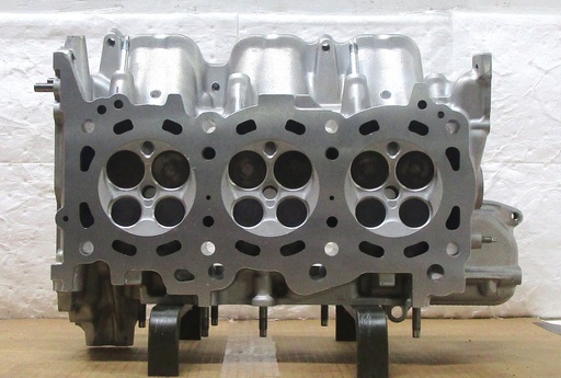 [4PR403VS] 2006-2015 Reconditioned Aluminum Cylinder Head For Lexus IS250 2.5L/2499 CID V6, 24 Valve DOHC. ( RIGHT ) Valves and Springs Only, Casting # 4GR-RH, 4GRFSE, 2859R ( $100.0 Core Charge ) this is a Used casting so there are visible chips and scratches but they will not affect the performance of the cylinder head. C.H.E will provide Return Core label, please ask for shipping information.