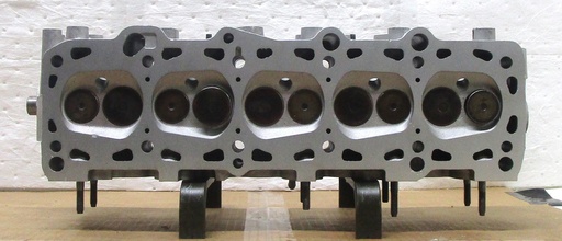 [0H0006WC] 1980-1983 Reconditioned Aluminum Cylinder Head For Audi/Vw 2.2L/ 2144 L5, 10 Valve SOHC ( IN LINE ) With Cam, Casting # 034103373, Compatible With : 1980-1981 2.2L Audi 400, 1978-1983 500, 1981-1983 Coupe, 1983 Quattro, 1985-1988 VW 2.2L Quantum ( $150.00 Core Charge ) this is a Used casting so there are visible chips and scratches but they will not affect the performance of the cylinder head. C.H.E will provide Return Core label, please ask for shipping information.