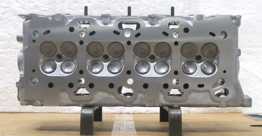 [5G0005VS] 1992-1995 Reconditioned Aluminum Cylinder Head For Mitsubishi 2.4L/2351 CID L4, 16 Valve SOHC ( IN LINE ) Valves and Spring Only, Casting # G6N FRE, 4G64, Vin : G, W, Compatible With : Expo, Expo LRV, Galant, Vin : G, W, 1993-1994 Dodge Colt Vin : G ( $100.00 Core Charge ) this is a Used casting so there are visible chips and scratches but they will not affect the performance of the cylinder head. C.H.E will provide Return Core label, please ask for shipping information.