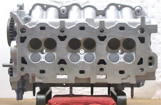 [2VR710WC] 1996-1999 Reconditioned Aluminum Cylinder Head for Ford 2.5L/155 CID V6, 24V DOHC ( RIGHT ) With Cams, Casting # RF F53E-6060-AD, 2FZU, Vin : L, Compatible With : Contour, Mercury Cougar, Mystique ( $100.00 Core Charge ) this is a Used casting so there are visible chips and scratches but they will not affect the performance of the cylinder head. C.H.E will provide Return Core label, please ask for shipping information.