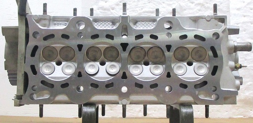 [3K0005WC] 1992 Reconditioned Aluminum Cylinder Head for Honda 1.6L/97 CID L4, 16V SOHC ( IN LINE ) Cast# P2F-2, D16A6, 2583, Compatible with : Civic, Del Sol, ( $100.00 Core Charge ) this is a Used casting so there are visible chips and scratches but they will not affect the performance of the cylinder head. C.H.E will provide Return Core label, please ask for shipping information.
