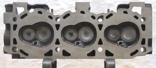 [2V0022VS] 1990-1996 Reconditioned Cast Iron Cylinder head for Ford 4.0L/245, Mazda 4.0L/4016 CID V6, 12V OHV ( BOTH ) No visible casting number, Compatible with : Aerostar, Explorer, Ranger, Mazda B4000, Navajo, Vin : X. ( No Core Charge ) this is a Used casting so there are visible chips and scratches but they will not affect the performance of the cylinder head. C.H.E will provide Return Core label, please ask for shipping information.